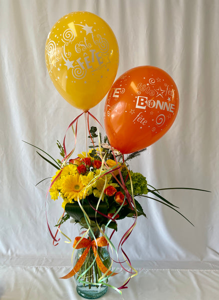 Fleurs et vase et Ballon